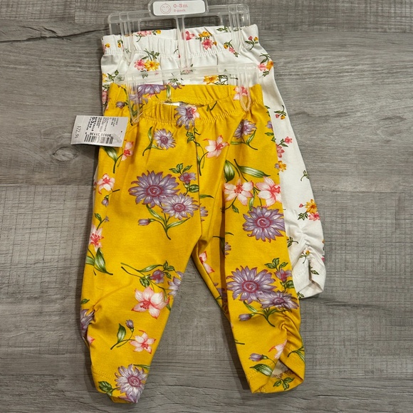 NWT 0-3 months baby girl 5-pack short sleeve onesies and 2 matching pants - Picture 8 of 8